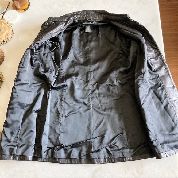 Banana Republic leather jacket, hip length, collared, slim fit, minimalist style - Picture 5 of 9